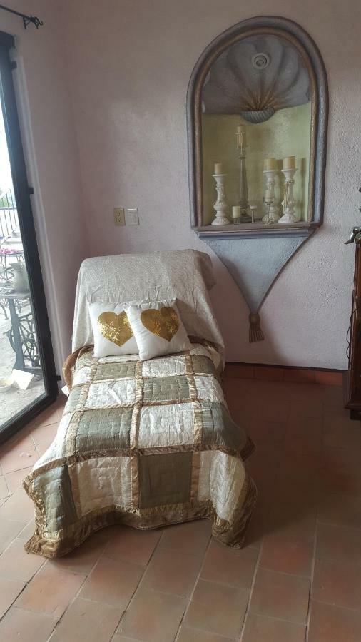 La Casona Azul Bed N Breakfast Santa Rosa de Jauregui Exterior foto
