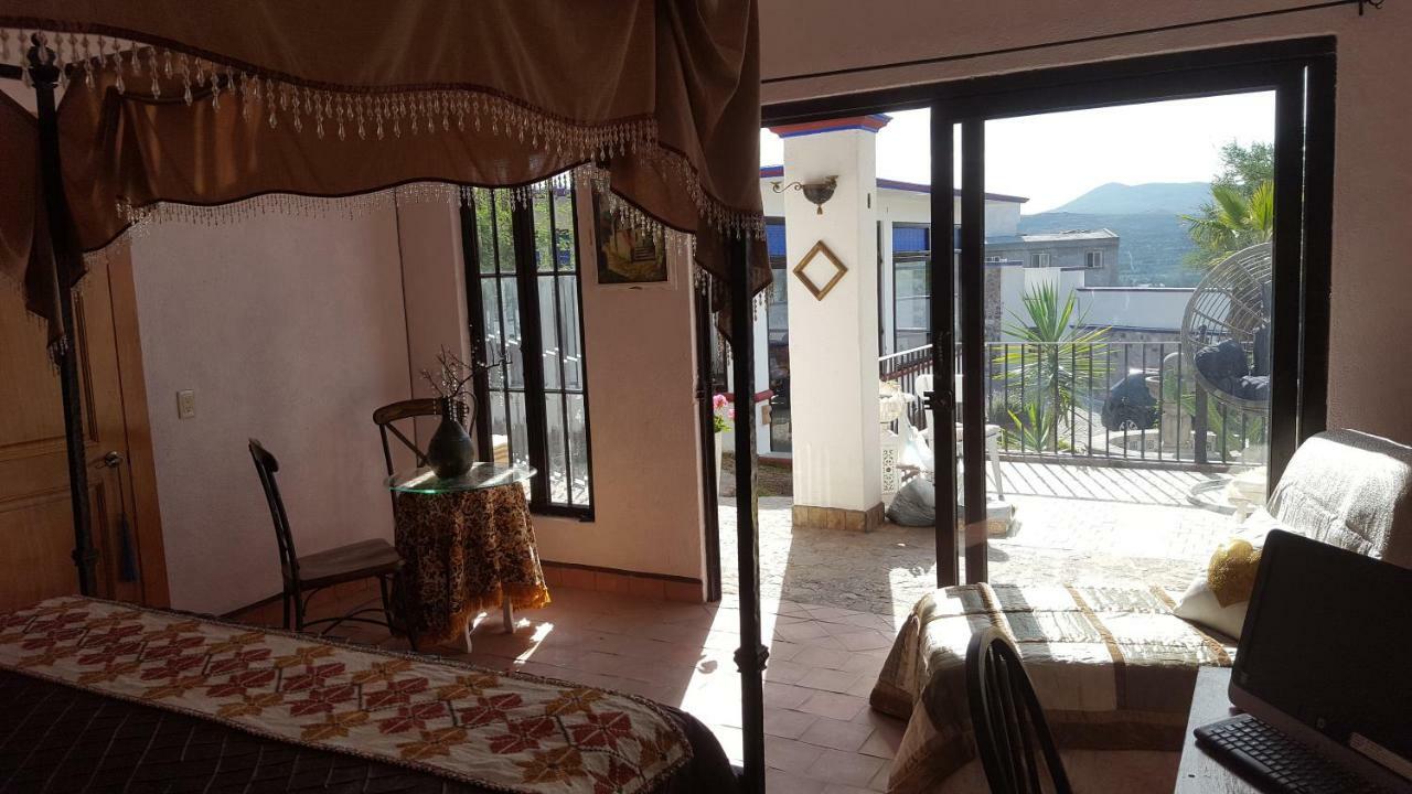 La Casona Azul Bed N Breakfast Santa Rosa de Jauregui Exterior foto