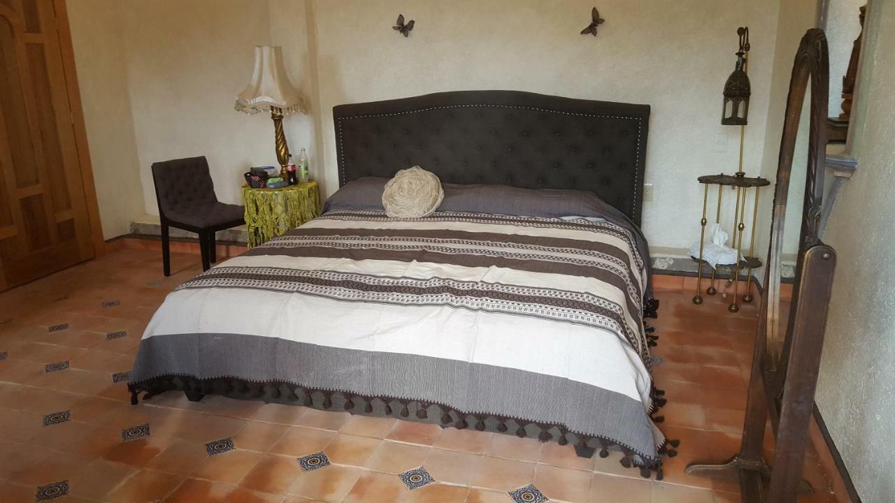 La Casona Azul Bed N Breakfast Santa Rosa de Jauregui Exterior foto