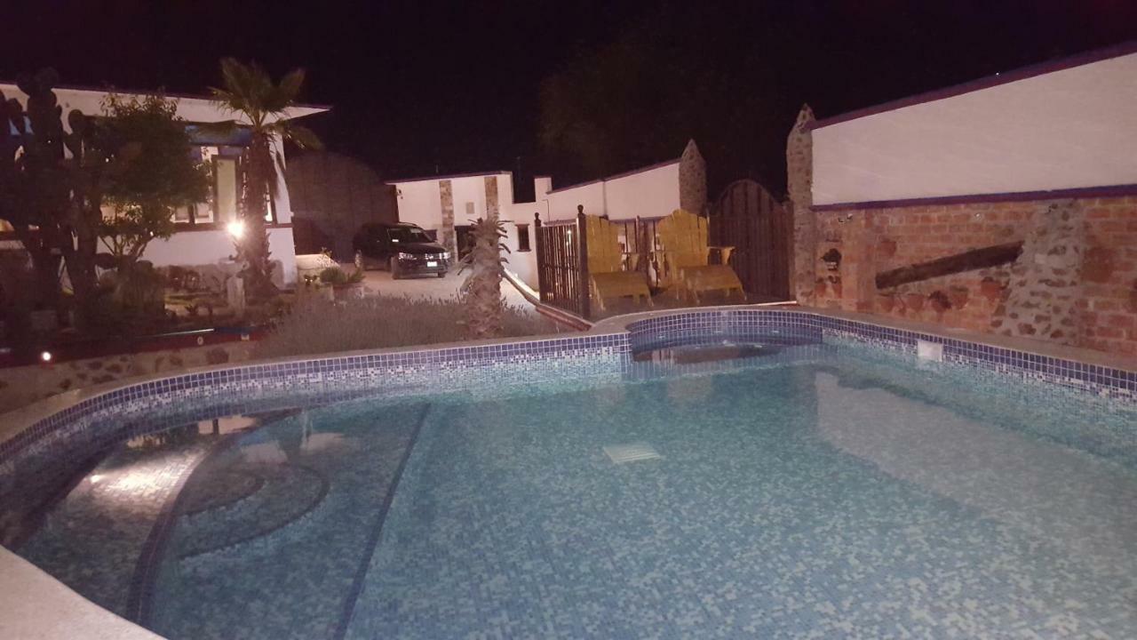 La Casona Azul Bed N Breakfast Santa Rosa de Jauregui Exterior foto