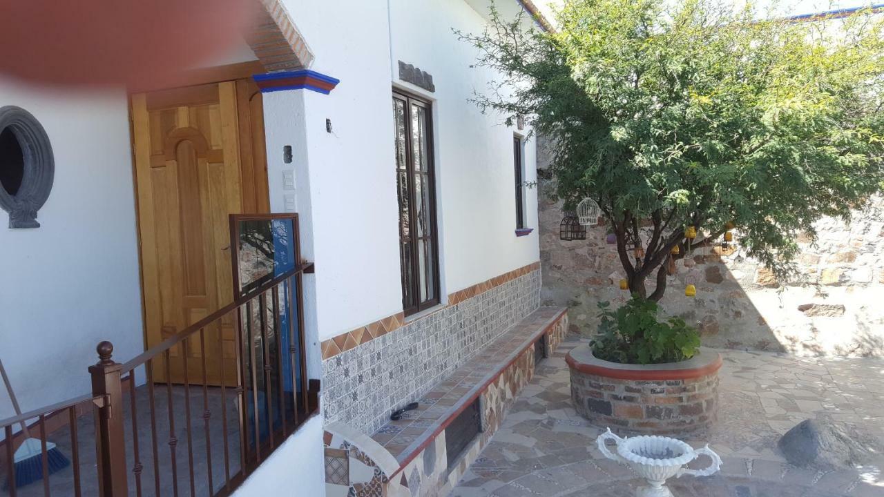 La Casona Azul Bed N Breakfast Santa Rosa de Jauregui Exterior foto