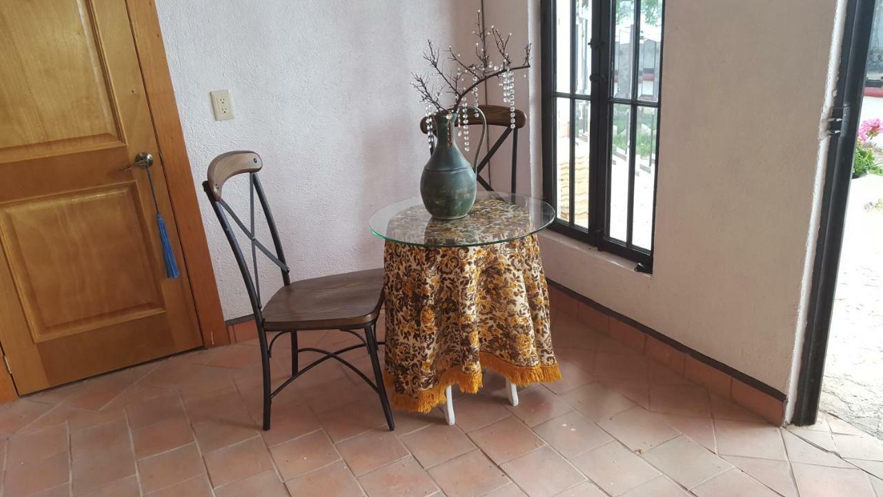 La Casona Azul Bed N Breakfast Santa Rosa de Jauregui Exterior foto